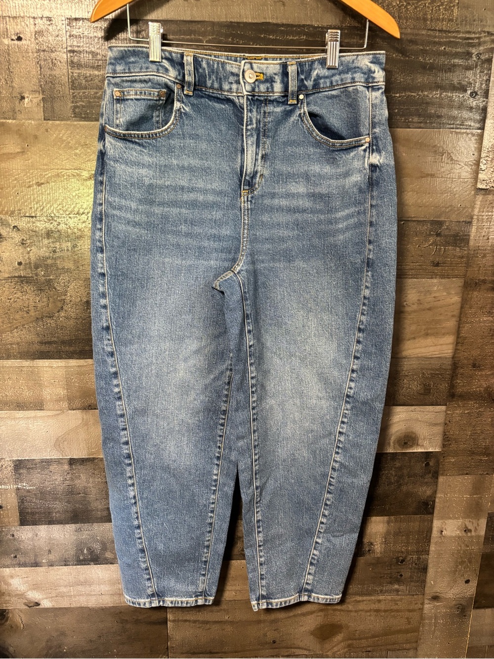 Talbots Light Blue Relaxed Barrel High-Rise 25” Inseam Jeans 8